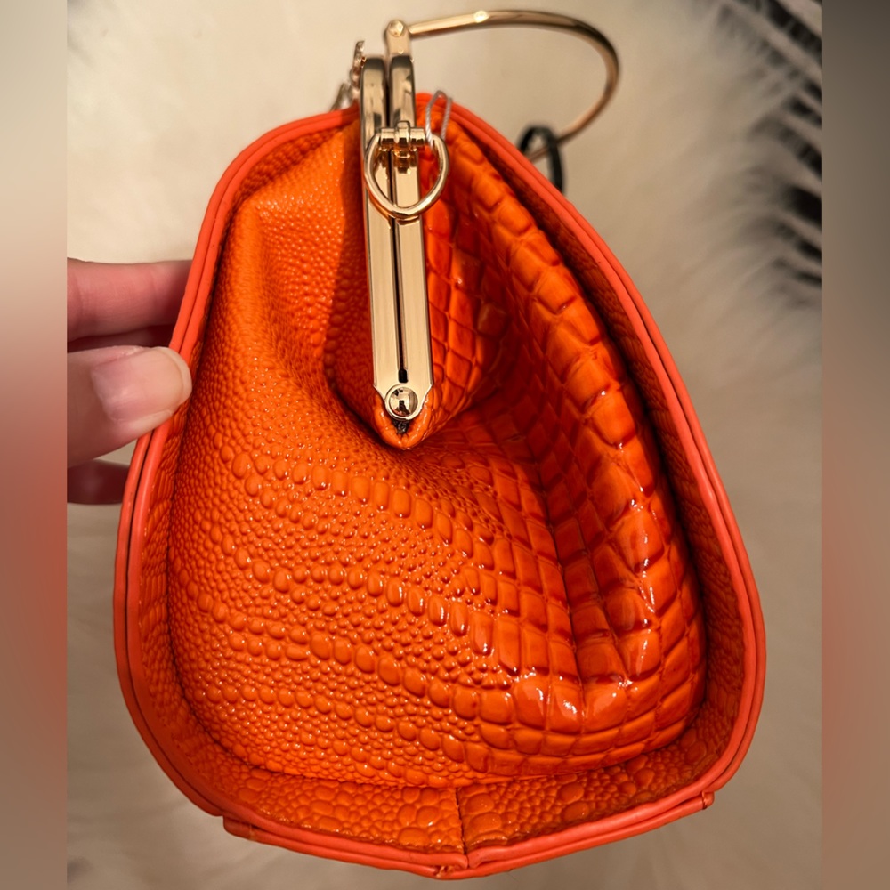 Croc pattern butterfly rhinestone evening bag elegant orange gold hardware - Picture 3 of 6
